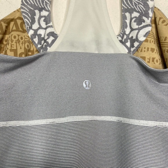 Lululemon Gray and White Wee Stripe Beachy Floral Fossil Top 8 - Picture 5 of 8